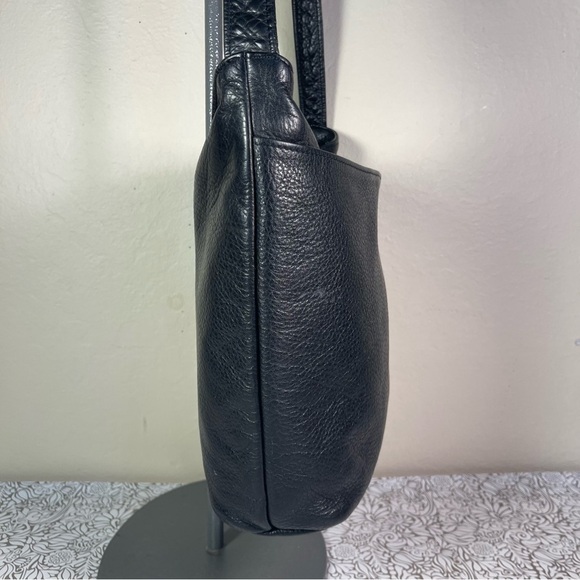Libaire Vintage Black leather shoulder bag made in USA - Picture 3 of 13
